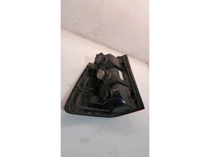 PILOTO TRASERO IZQUIERDO JEEP GRAND CHEROKEE 2007