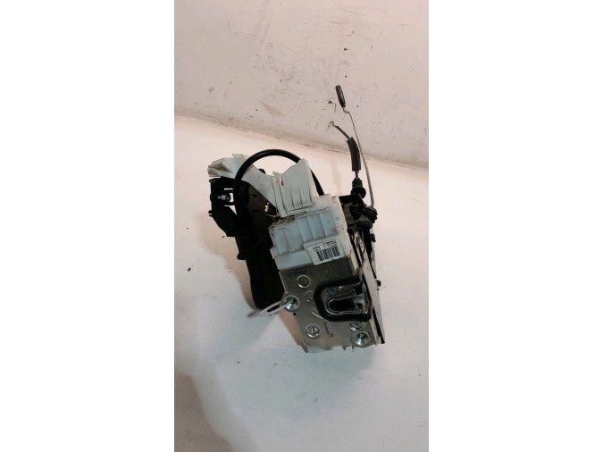 CERRADURA PUERTA DELANTERA IZQUIERDA MERCEDES A 180 2010