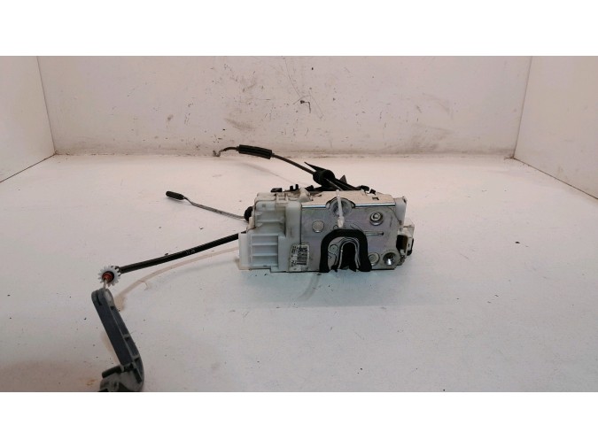 CERRADURA PUERTA DELANTERA DERECHA MERCEDES A 180 2010
