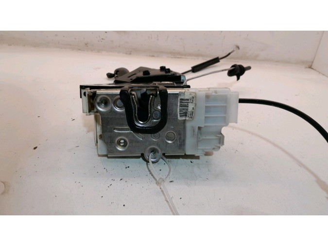 CERRADURA PUERTA DELANTERA DERECHA MERCEDES A 180 2010