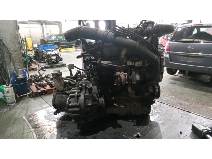 MOTOR CON ACCESORIOS Y CAJA DE CAMBIOS SKODA OCTAVIA 2000