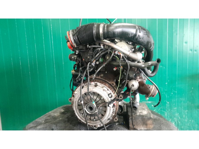 MOTOR CON ACCESORIOS SIN CAJA DE CAMBIOS PEUGEOT 406 2001