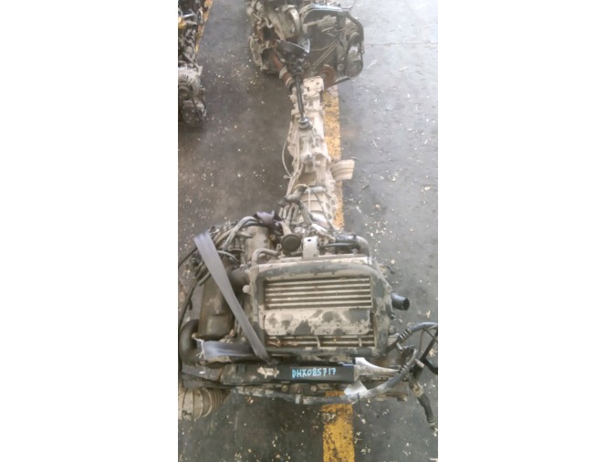 MOTOR CON ACCESORIOS Y CAJA DE CAMBIOS SUZUKI VITARA 1997