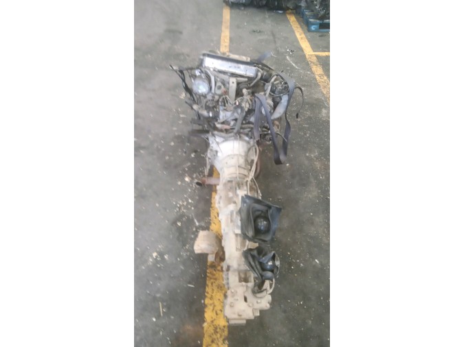 MOTOR CON ACCESORIOS Y CAJA DE CAMBIOS SUZUKI VITARA 1997