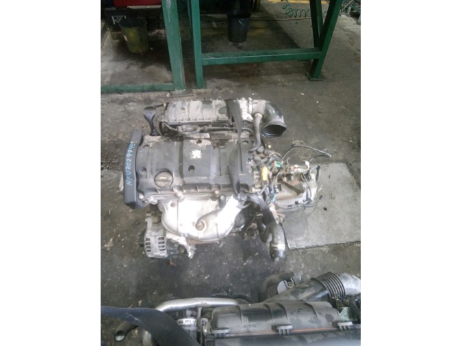 MOTOR CON ACCESORIOS Y CAJA DE CAMBIOS PEUGEOT 307 2003