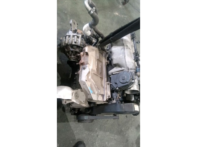 MOTOR CON ACCESORIOS Y CAJA DE CAMBIOS VOLKSWAGEN GOLF 1997