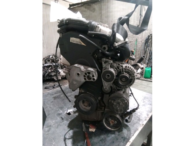 MOTOR CON ACCESORIOS Y CAJA DE CAMBIOS AUDI A3 1999