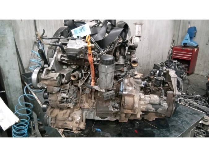 MOTOR CON ACCESORIOS Y CAJA DE CAMBIOS VOLKSWAGEN GOLF