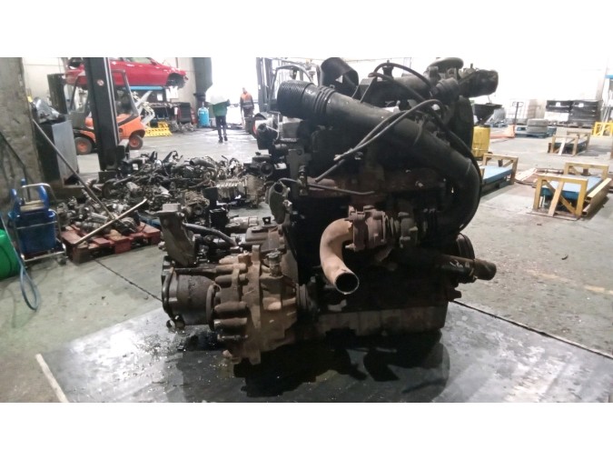 MOTOR CON ACCESORIOS Y CAJA DE CAMBIOS VOLKSWAGEN GOLF