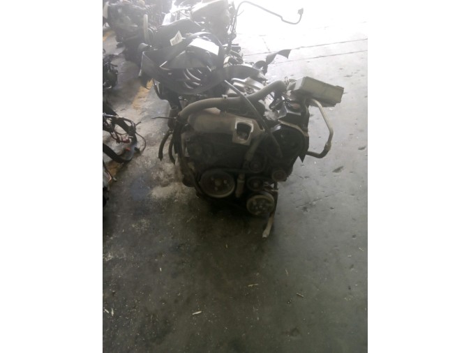 MOTOR CON ACCESORIOS Y CAJA DE CAMBIOS PEUGEOT 206