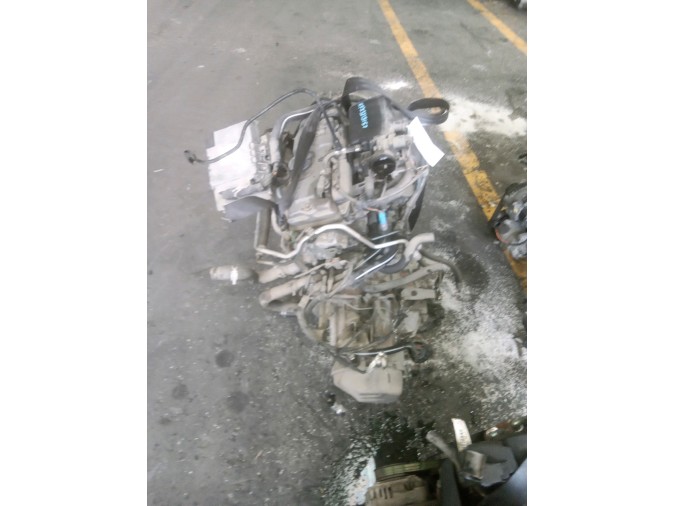 MOTOR CON ACCESORIOS Y CAJA DE CAMBIOS PEUGEOT 206