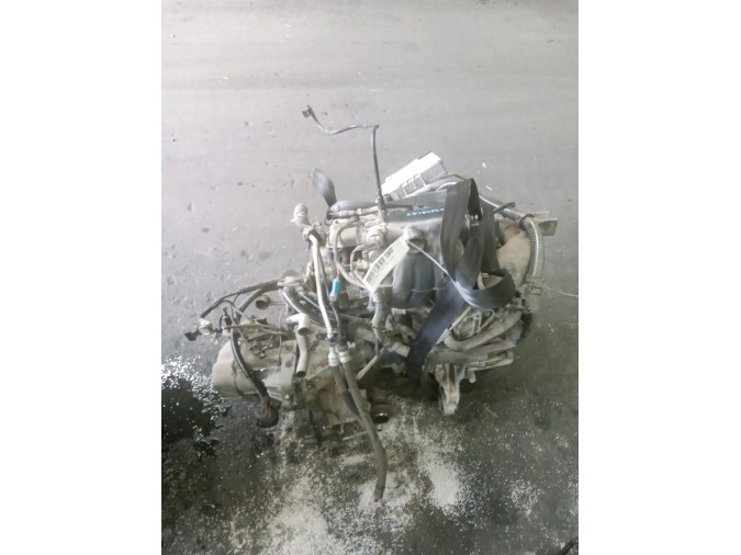 MOTOR CON ACCESORIOS Y CAJA DE CAMBIOS PEUGEOT 206