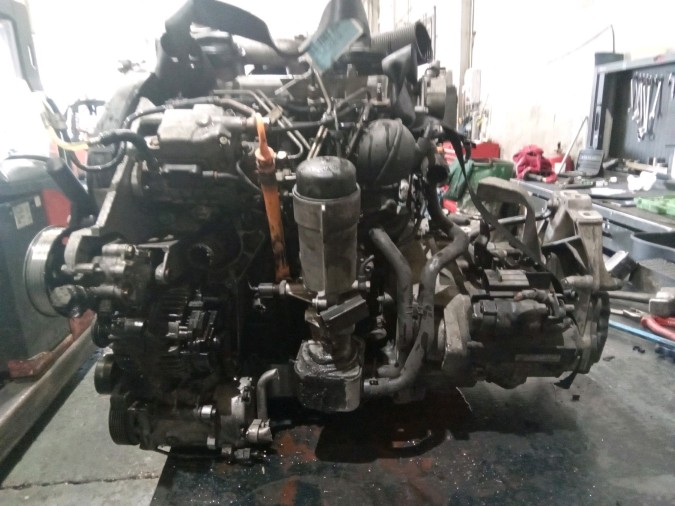 MOTOR CON ACCESORIOS Y CAJA DE CAMBIOS SEAT TOLEDO 1999