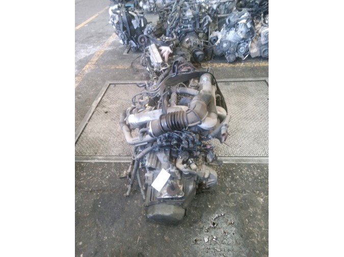 MOTOR CON ACCESORIOS SIN CAJA DE CAMBIOS PEUGEOT 406 1998
