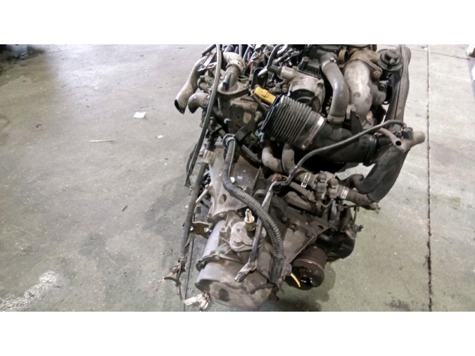 MOTOR CON ACCESORIOS Y CAJA DE CAMBIOS PEUGEOT 206