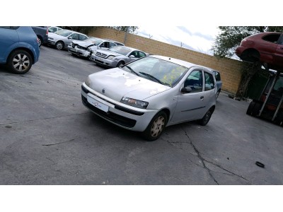 MOTOR CON ACCESORIOS Y CAJA DE CAMBIOS FIAT PUNTO 2003