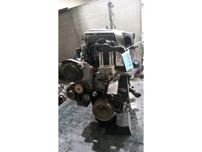 MOTOR CON ACCESORIOS Y CAJA DE CAMBIOS FIAT PUNTO 2003