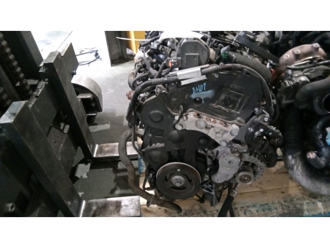 MOTOR CON ACCESORIOS Y CAJA DE CAMBIOS PEUGEOT 208