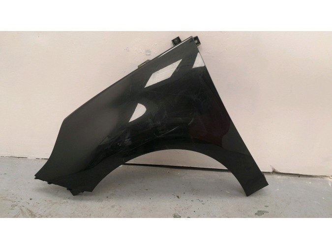 ALETA DELANTERA IZQUIERDA RENAULT GRAND SCÉNIC NEGRA 2009