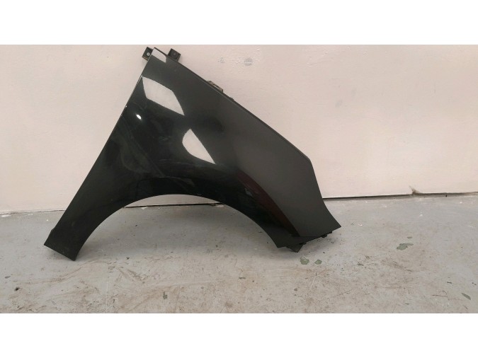 ALETA DELANTERA DERECHA RENAULT GRAND SCÉNIC NEGRA 2009