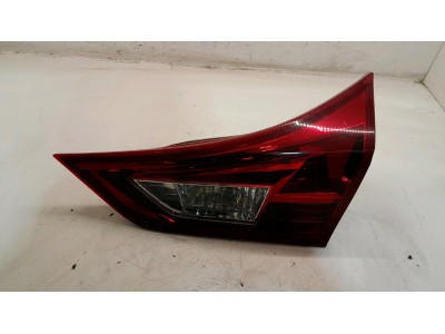 PILOTO TRASERO DERECHO INTERIOR TOYOTA AURIS 2015