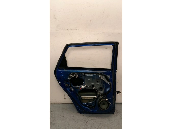 PUERTA TRASERA IZQUIERDA TOYOTA AURIS AZUL 2015