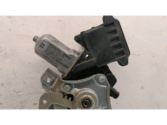 ELEVALUNAS DELANTERO DERECHO TOYOTA AURIS 2015