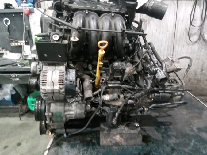 MOTOR CON ACCESORIOS Y CAJA DE CAMBIOS VOLKSWAGEN GOLF 1998