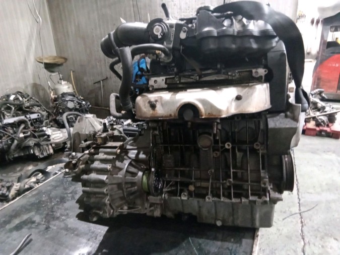 MOTOR CON ACCESORIOS Y CAJA DE CAMBIOS VOLKSWAGEN GOLF 1998