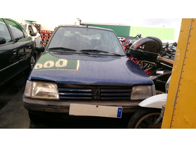 Motor PEUGEOT 205 1998