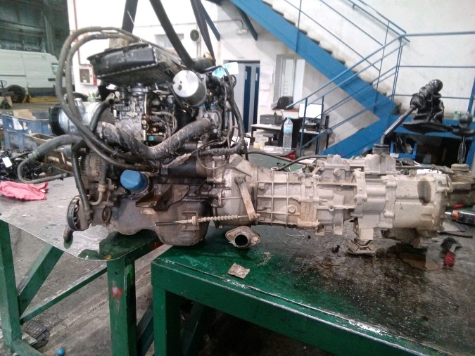 MOTOR CON ACCESORIOS Y CAJA DE CAMBIOS SUZUKI VITARA 1995