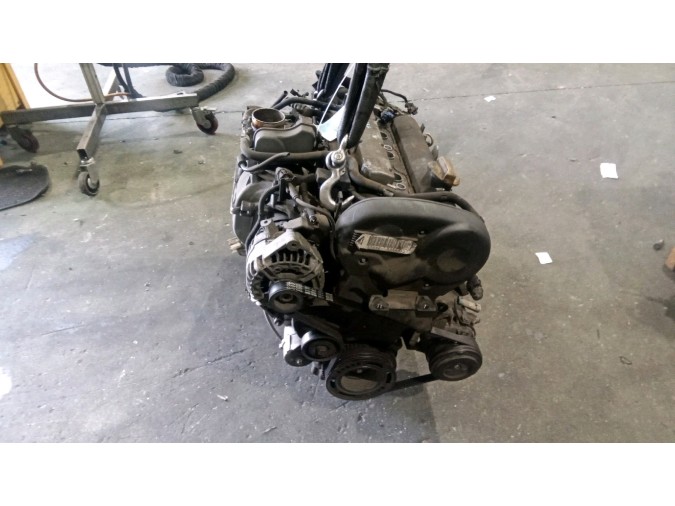 MOTOR CON ACCESORIOS Y CAJA DE CAMBIOS OPEL MERIVA 2003