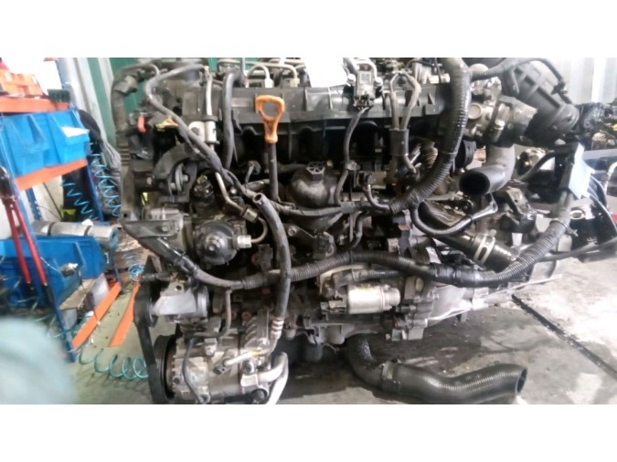 MOTOR CON ACCESORIOS Y CAJA DE CAMBIOS HYUNDAI I30