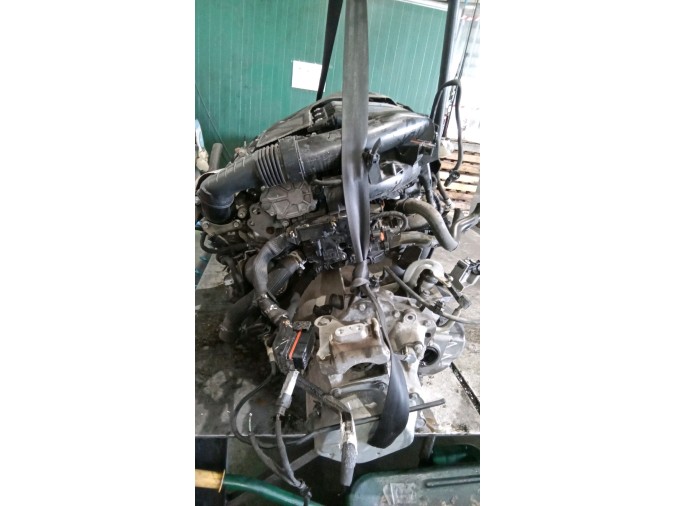 MOTOR CON ACCESORIOS Y CAJA DE CAMBIOS PEUGEOT 308