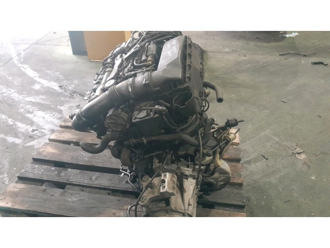 MOTOR CON ACCESORIOS Y CAJA DE CAMBIOS PEUGEOT 207 2008