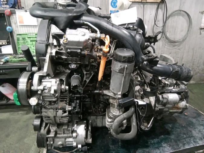 MOTOR CON ACCESORIOS Y CAJA DE CAMBIOS SEAT IBIZA 2000