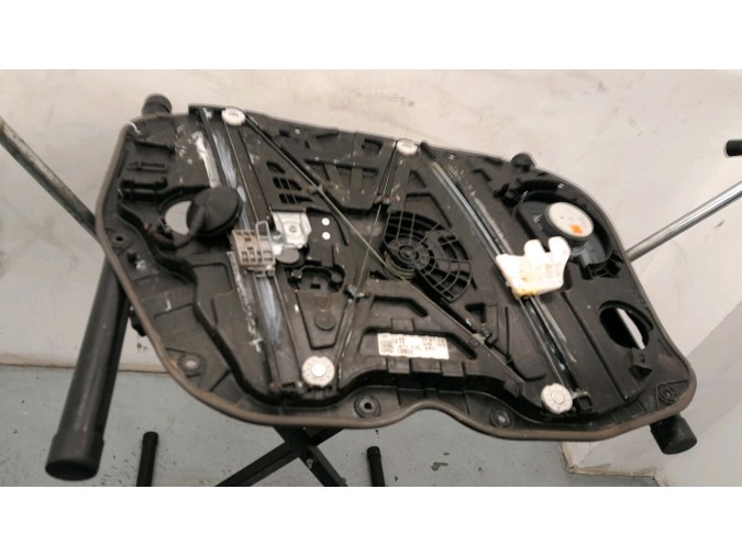 ELEVALUNAS DELANTERO DERECHO HYUNDAI IONIQ 2016