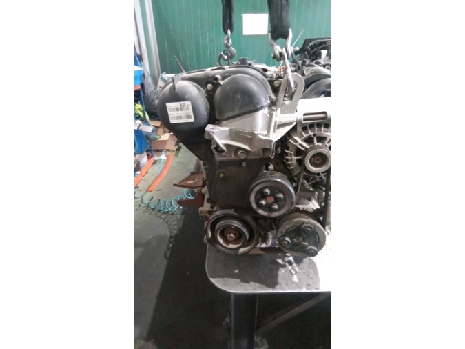 MOTOR CON ACCESORIOS Y CAJA DE CAMBIOS FORD FIESTA