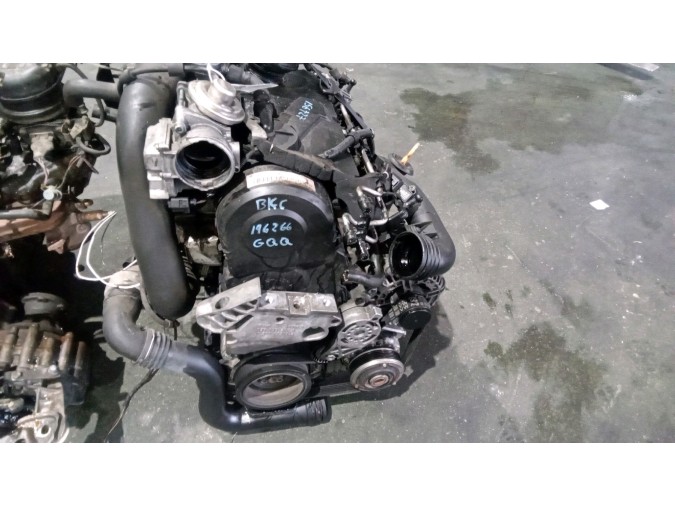 MOTOR CON ACCESORIOS Y CAJA DE CAMBIOS VOLKSWAGEN GOLF 2004