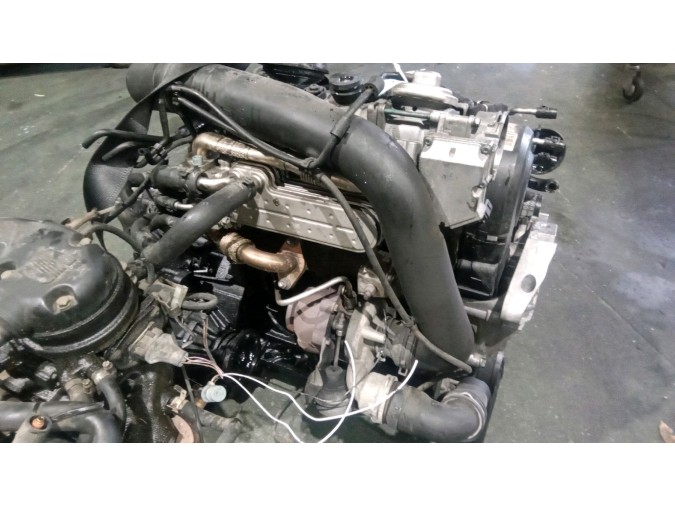 MOTOR CON ACCESORIOS Y CAJA DE CAMBIOS VOLKSWAGEN GOLF 2004