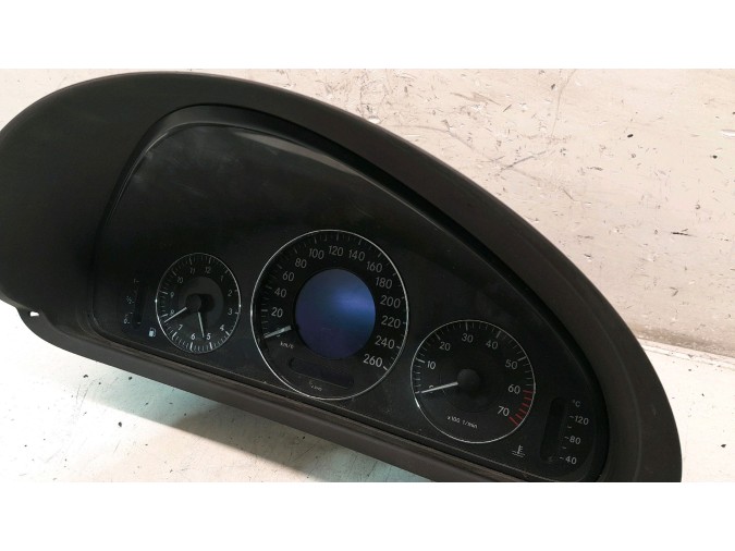 CUADRO INSTRUMENTOS MERCEDES CLK 240 2003