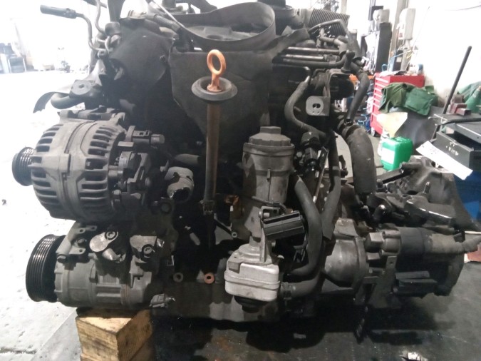 MOTOR CON ACCESORIOS Y CAJA DE CAMBIOS AUDI A3 2003