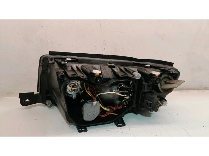 FARO DELANTERO DERECHO SKODA FABIA 2001