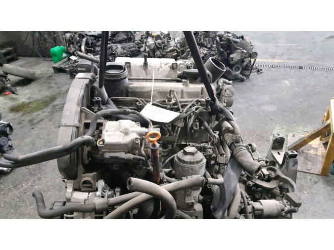 MOTOR CON ACCESORIOS Y CAJA DE CAMBIOS SKODA FABIA 2001