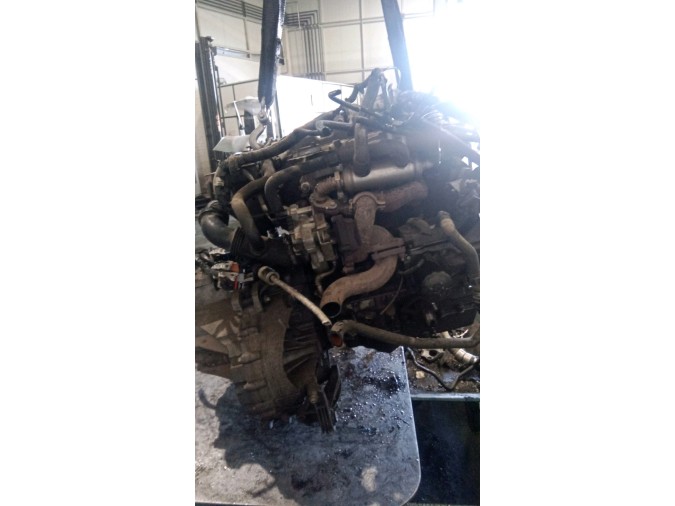 MOTOR CON ACCESORIOS Y CAJA DE CAMBIOS FORD MONDEO