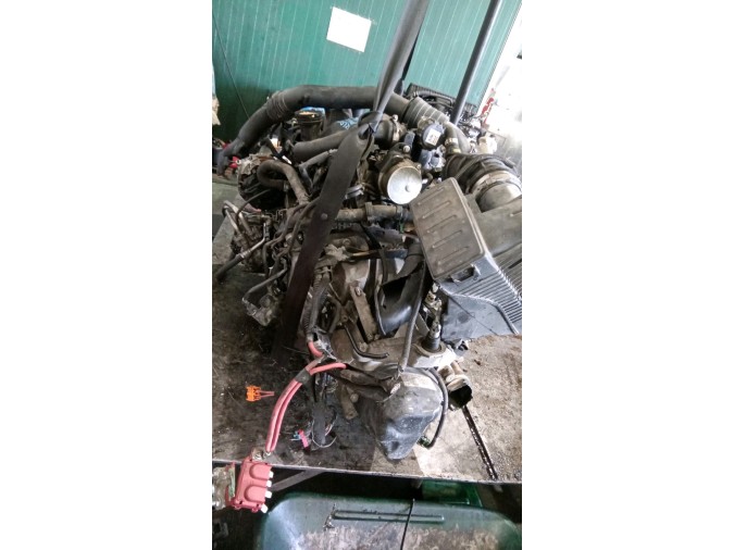 MOTOR CON ACCESORIOS Y CAJA DE CAMBIOS RENAULT MODUS