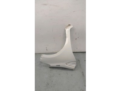 ALETA DELANTERA DERECHA TOYOTA YARIS BLANCA 2018