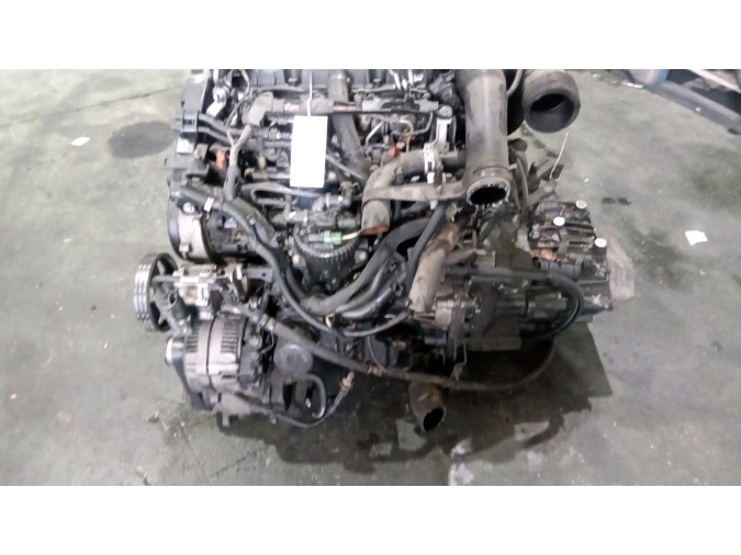 MOTOR CON ACCESORIOS Y CAJA DE CAMBIOS CITROEN C5 2002