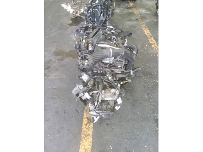 MOTOR CON ACCESORIOS Y CAJA DE CAMBIOS CITROEN C5