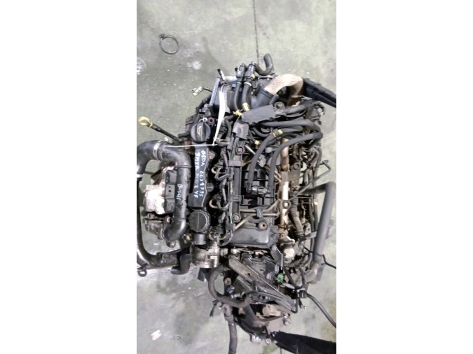 MOTOR CON ACCESORIOS Y CAJA DE CAMBIOS FORD FOCUS 2005